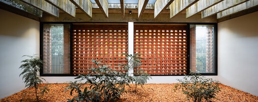 The House Veiled In Brick / LIJO.RENY.architects - Exterior Photography, Wood