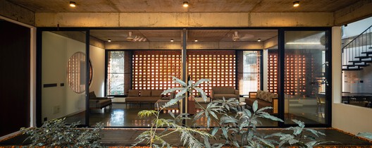 The House Veiled In Brick / LIJO.RENY.architects - Image 14 of 29