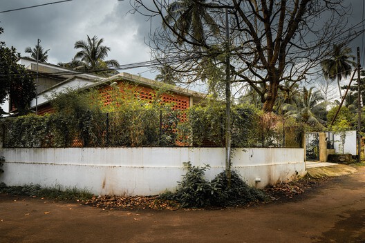 The House Veiled In Brick / LIJO.RENY.architects - Image 23 of 29