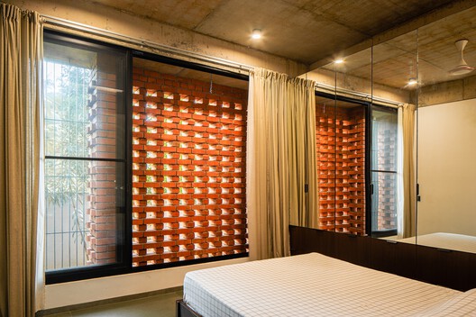 The House Veiled In Brick / LIJO.RENY.architects - Interior Photography, Bedroom