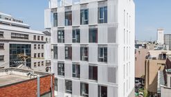 Metal Curtain Building / Hyunjoon Yoo + Partners