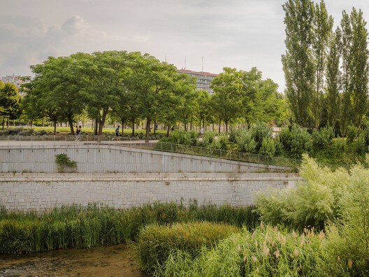 Parque Madrid Río / Burgos & Garrido arquitectos - Imagen 9 de 27