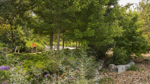 Parque Madrid Río / Burgos & Garrido arquitectos - Imagen 12 de 27