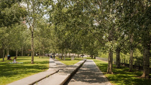 Parque Madrid Río / Burgos & Garrido arquitectos - Imagen 17 de 27