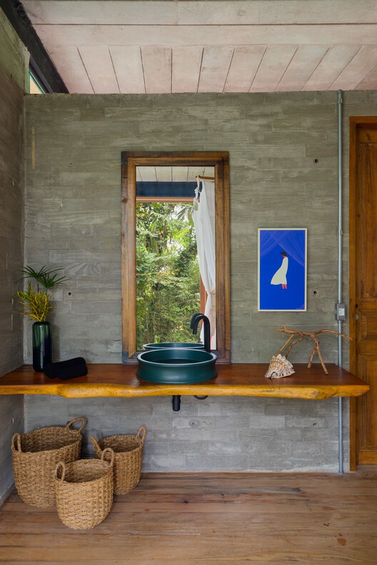 Vão House / Studio Carlito e Renata Pascucci Vão House / Studio Carlito e Renata Pascucci - Interior Photography, Wood, Sink, Bathroom