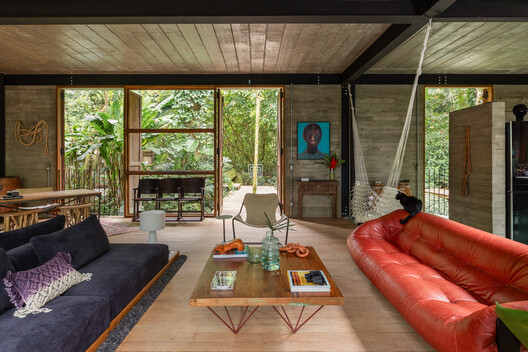 Vão House / Studio Carlito e Renata Pascucci Vão House / Studio Carlito e Renata Pascucci - Interior Photography, Living Room, Wood, Chair, Beam