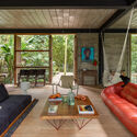 Casa Vão / Studio Carlito e Renata Pascucci - Fotografia de Interiores, Casas, Viga, Cadeira