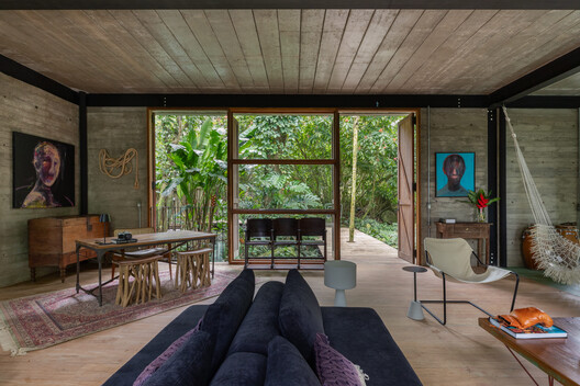 Vão House / Studio Carlito e Renata Pascucci Vão House / Studio Carlito e Renata Pascucci - Interior Photography, Living Room, Wood, Chair, Beam