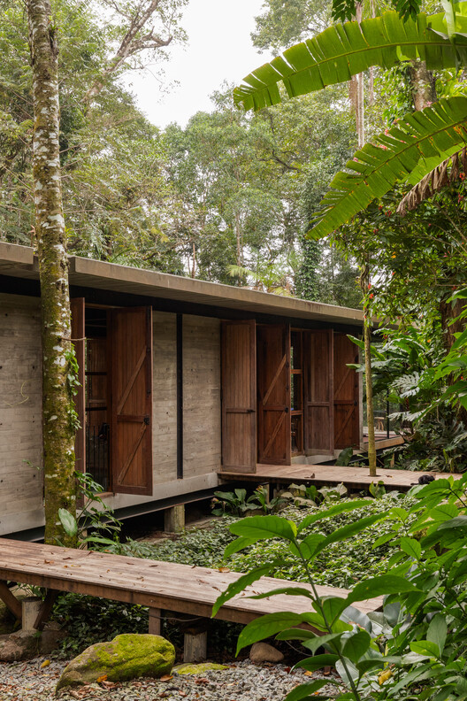 Vão House / Studio Carlito e Renata Pascucci Vão House / Studio Carlito e Renata Pascucci - Exterior Photography, Wood