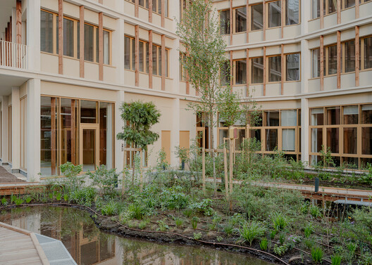 Nanterre Housing / AQMA - Exterior Photography, Glass
