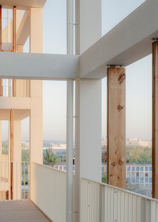 Nanterre Housing / AQMA - Image 12 of 27