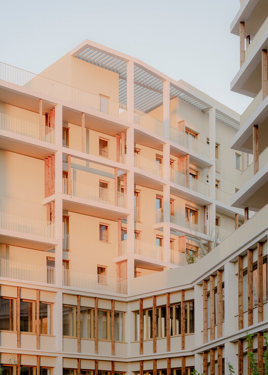 Nanterre Housing / AQMA - Image 16 of 27