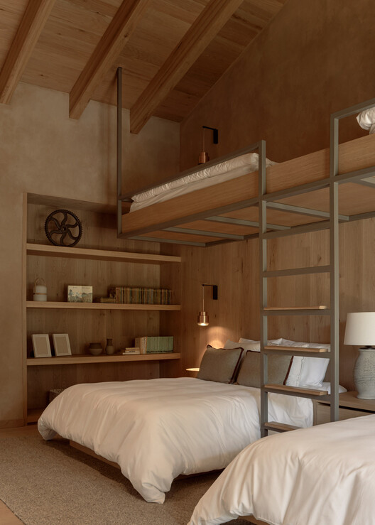 CP Rancho / Weber Arquitectos - Interior Photography, Bedroom, Bed, Wood, Lighting