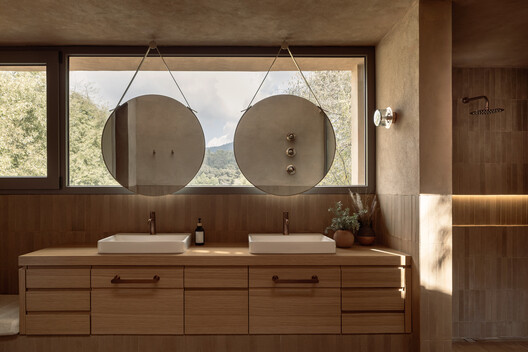 CP Rancho / Weber Arquitectos - Interior Photography, Bathroom, Wood, Sink, Lighting, Countertop