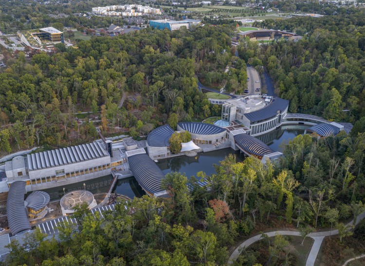 Safdie Architects Completes Expansion of Crystal Bridges Museum in Arkansas - Image 13 of 16