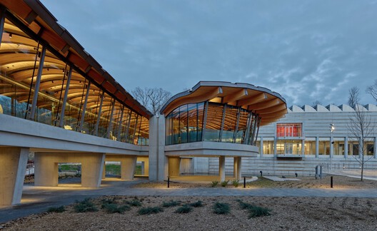 Safdie Architects Completes Expansion of Crystal Bridges Museum in Arkansas Safdie Architects Completes Expansion of Crystal Bridges Museum in Arkansas - Image 4 of 16