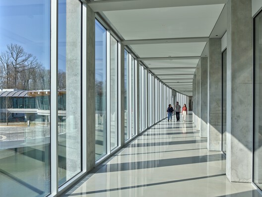 Safdie Architects Completes Expansion of Crystal Bridges Museum in Arkansas Safdie Architects Completes Expansion of Crystal Bridges Museum in Arkansas - Image 7 of 16