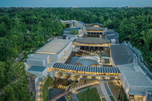 Safdie Architects Completes Expansion of Crystal Bridges Museum in Arkansas Safdie Architects Completes Expansion of Crystal Bridges Museum in Arkansas - Image 2 of 16