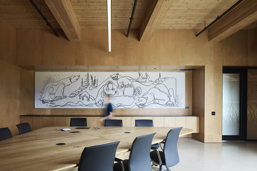 Paul Albrechtsen Visitor Centre / Stantec Architecture Paul Albrechtsen Visitor Centre / Stantec Architecture - Interior Photography, Table, Chair