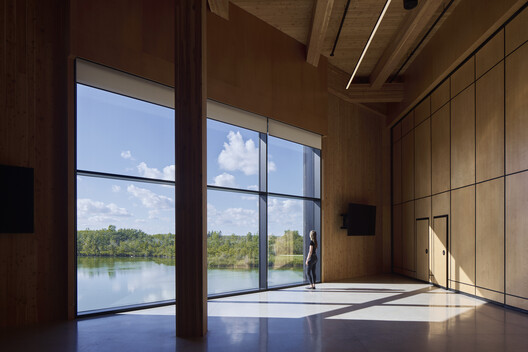 Paul Albrechtsen Visitor Centre / Stantec Architecture Paul Albrechtsen Visitor Centre / Stantec Architecture - Image 9 of 36