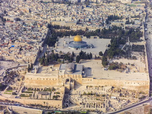 Unearthing the Ground: Architecture and the Politics of Soil - Image 17 of 25