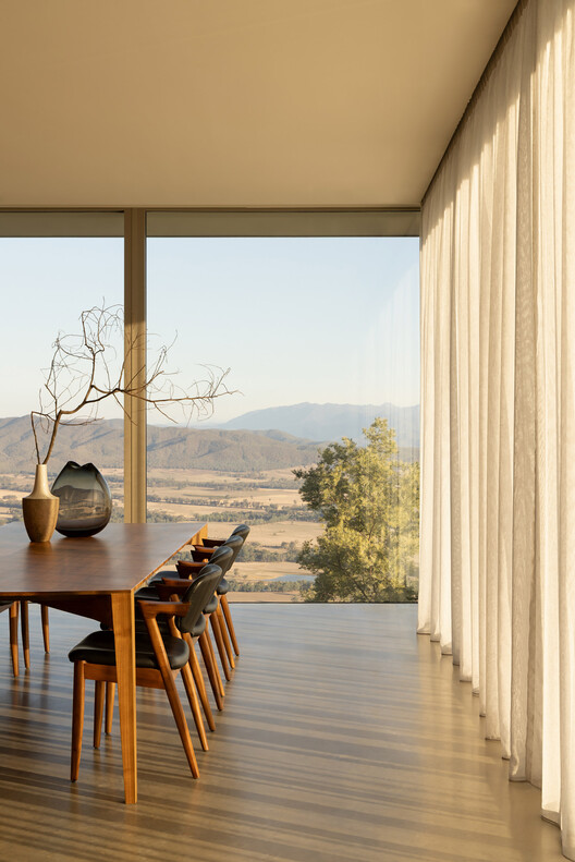 Eyrie Residence / Schmölzer Architecture - Interior Photography, Dining room, Wood, Chair