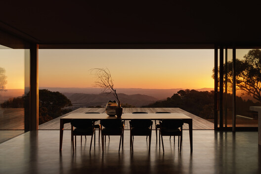 Eyrie Residence / Schmölzer Architecture - Interior Photography, Dining room, Chair