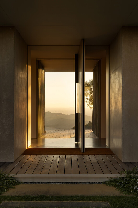 Eyrie Residence / Schmölzer Architecture - Image 8 of 34