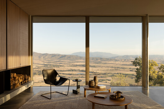 Eyrie Residence / Schmölzer Architecture - Interior Photography, Living Room, Chair