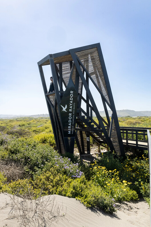 Architecture Inspired by Birds: Fundación Cosmos and the Wetland Parks of Chile Architecture Inspired by Birds: Fundación Cosmos and the Wetland Parks of Chile - Image 11 of 25