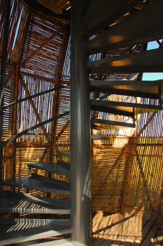 Architecture Inspired by Birds: Fundación Cosmos and the Wetland Parks of Chile Architecture Inspired by Birds: Fundación Cosmos and the Wetland Parks of Chile - Image 3 of 25