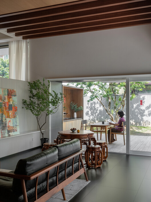 Renovation of “Homestead Land” in Shenzhen Shajing / MOZHAO ARCHITECTS - Interior Photography, Wood, Lighting, Table, Chair