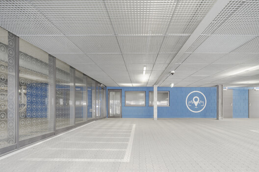 Neckarbogen Neighborhood Parking Garage / Wittfoht Architekten Neckarbogen Neighborhood Parking Garage / Wittfoht Architekten - Interior Photography