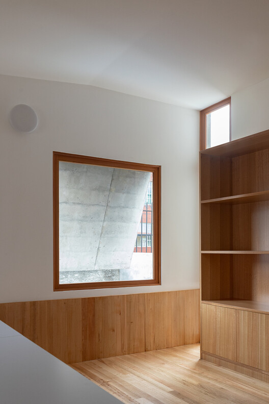 Art Building – Cardenal Spellman Educational Unit / STUDIO BLUR - Interior Photography, Wood