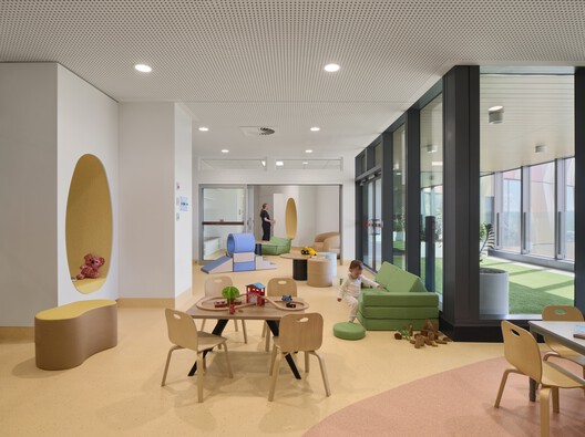 Children’s Hospital at Westmead / Billard Leece Partnership - Interior Photography, Dining room, Chair