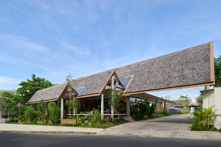 La Naya Restaurant / WOFF - Exterior Photography, Coffee Shop