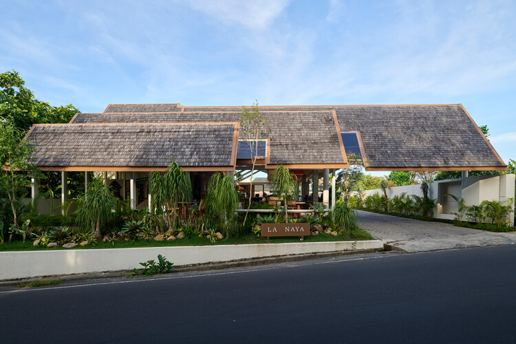 La Naya Restaurant / WOFF - Image 5 of 19