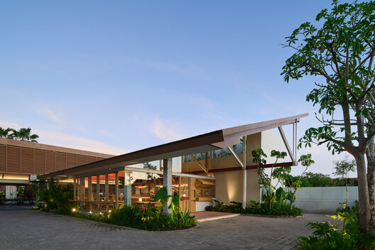 La Naya Restaurant / WOFF - Image 14 of 19
