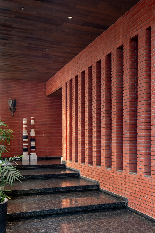 Valaya Villa / tHE gRID Architects Research and Design Studio - Image 28 of 40