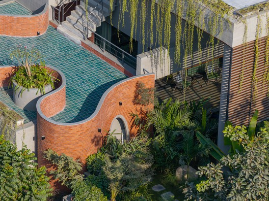 Valaya Villa / tHE gRID Architects Research and Design Studio - Exterior Photography, Brick, Garden