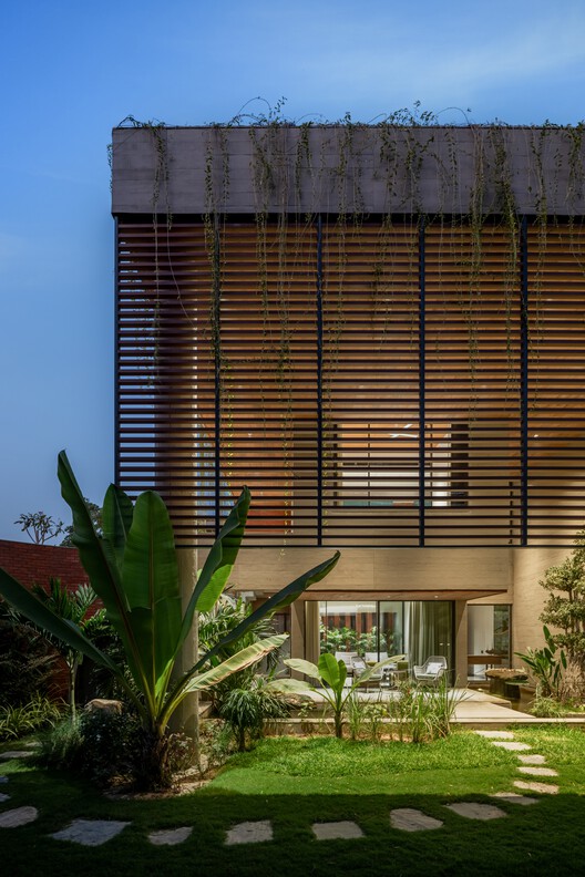 Valaya Villa / tHE gRID Architects Research and Design Studio - Image 29 of 40