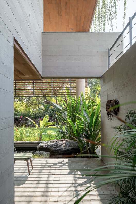 Valaya Villa / tHE gRID Architects Research and Design Studio - Image 18 of 40