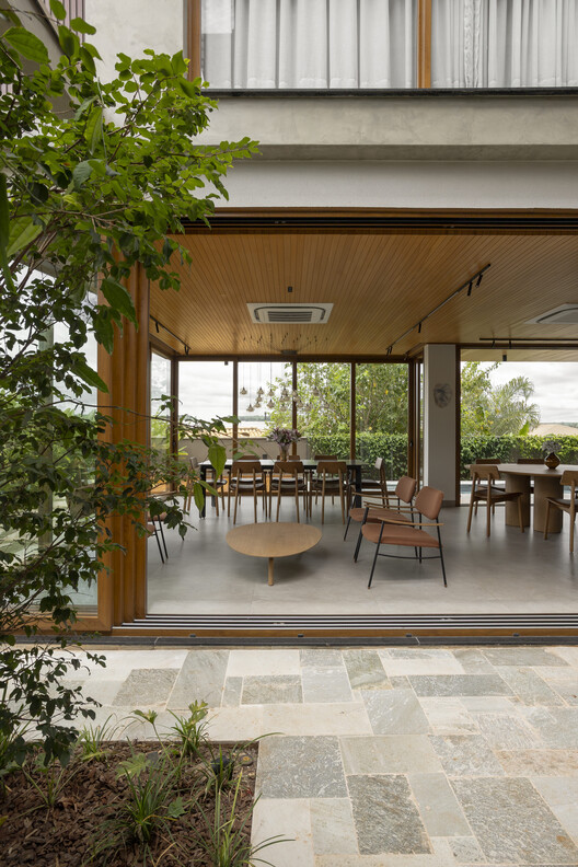 Casa Siena / Estúdio Cidade - Fotografía interior, Comedor, Madera, Balcón