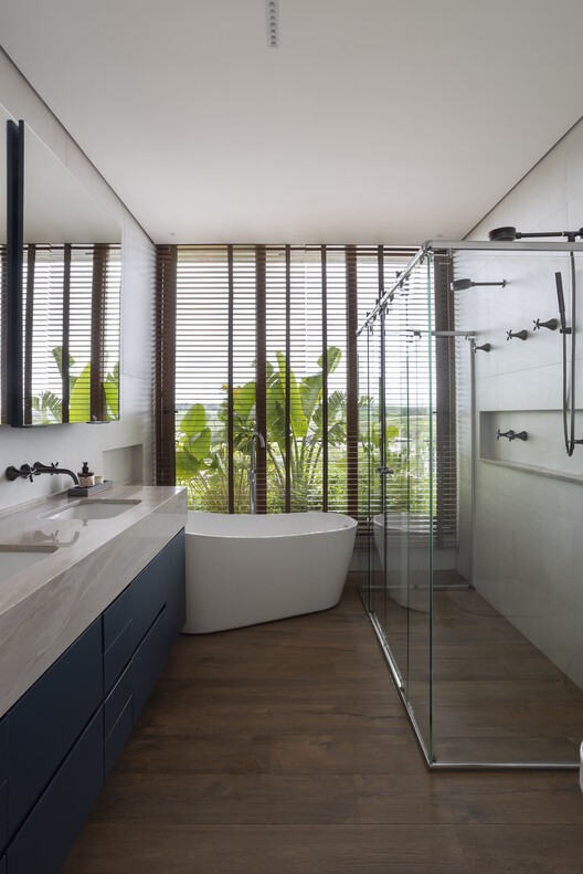 Casa Siena / Estúdio Cidade - Fotografía interior, Baño, Tarjas, Encimera, Inodoros, Tinas, Vidrio