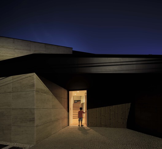 Flumen House / MUTANT Architecture & Design - Image 14 of 19