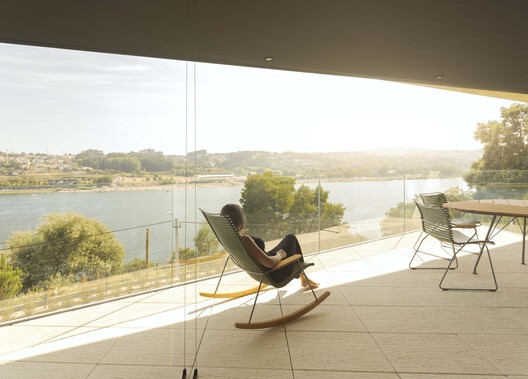 Flumen House / MUTANT Architecture & Design - Interior Photography, Chair
