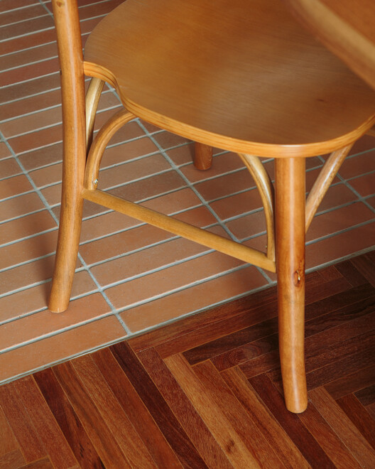 Capote Apartment / Mina Estúdio Capote Apartment / Mina Estúdio - Interior Photography, Wood, Chair