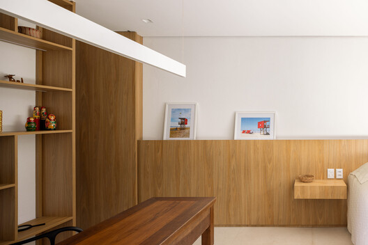 Residência em Xangri-Lá / Yan Kruchin - Fotografia de Interiores, Armário, Madeira