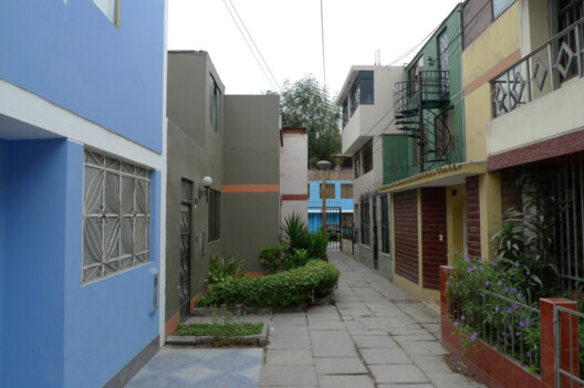 PREVI Lima and the Politics of Resident Authorship in Social Housing PREVI Lima and the Politics of Resident Authorship in Social Housing - Image 2 of 19