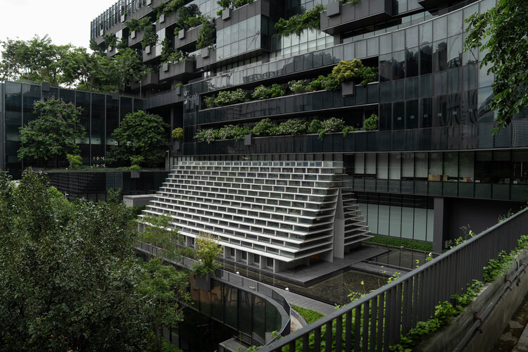 Glass Pavillion / M space - Religious Architecture